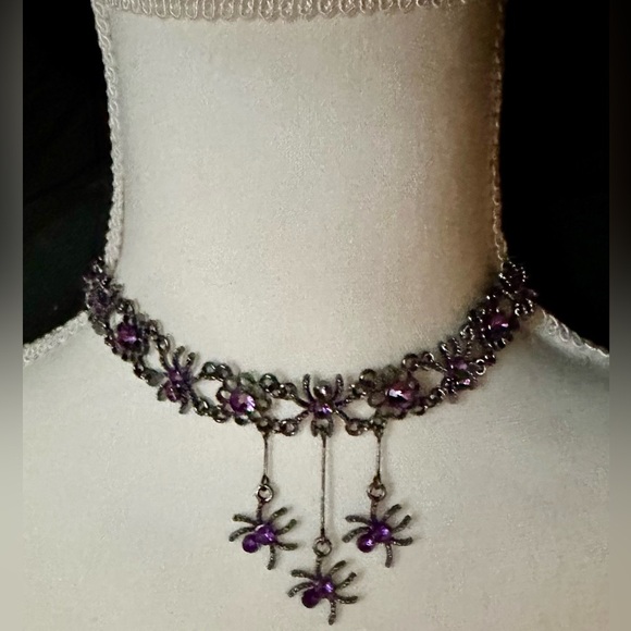 Spirit Jewelry - Dangle Spider Spooky Choker Necklace